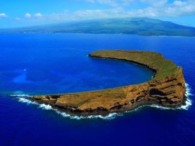 Visit Maui’s Underwater World: Molokini Crater